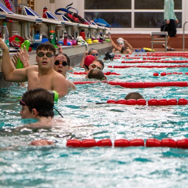 Neues Jahr, neue Ziele. Unsere LSN-Sportler:innen starten das Jahr mit voller Motivation und trainieren bereits fleißig für die anstehenden Wettkämpfe.
Bleibt gesund und habt eine tolle Saison! 🩵
#lsn #landesschwimmverbandniedersachsen #niedersachen #schwimmen #wasserball #synchronschwimmen #training