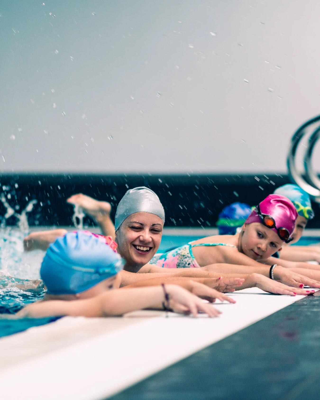 Mehr Kinder ins Wasser bringen | Jetzt Kurse beantragen! 🏊‍♀️

Die Schwimminitiative Niedersachsen startet wieder – und eure Vereine können dabei sein. In den vergangenen Jahren haben durch das Projekt bereits tausende Kinder schwimmen gelernt. Der Bedarf bleibt hoch, deshalb freuen wir uns sehr, dass auch 2026 wieder 150.000 € Fördermittel für Schwimmkurse zur Verfügung stehen.

💡 Kurz & knapp für Vereine: • bis zu 5 Kurse pro Verein beantragbar • 8–15 Kinder pro Kurs • mindestens 8 Lerneinheiten à 45 Minuten • 250–600 € Förderung pro Kurs
• Zeitraum: 01.02.–15.12.2026

👉🏼 Alle Infos, Voraussetzungen und Formulare findet ihr auf unserer Homepage. Schaut außerdem in unserer Story vorbei! Alle wichtigen Infos werden wir auch in den Highlights abspeichern.

#lsn #schwimmenlernen #schwimminitiative #schwimmsport #schwimmkurse