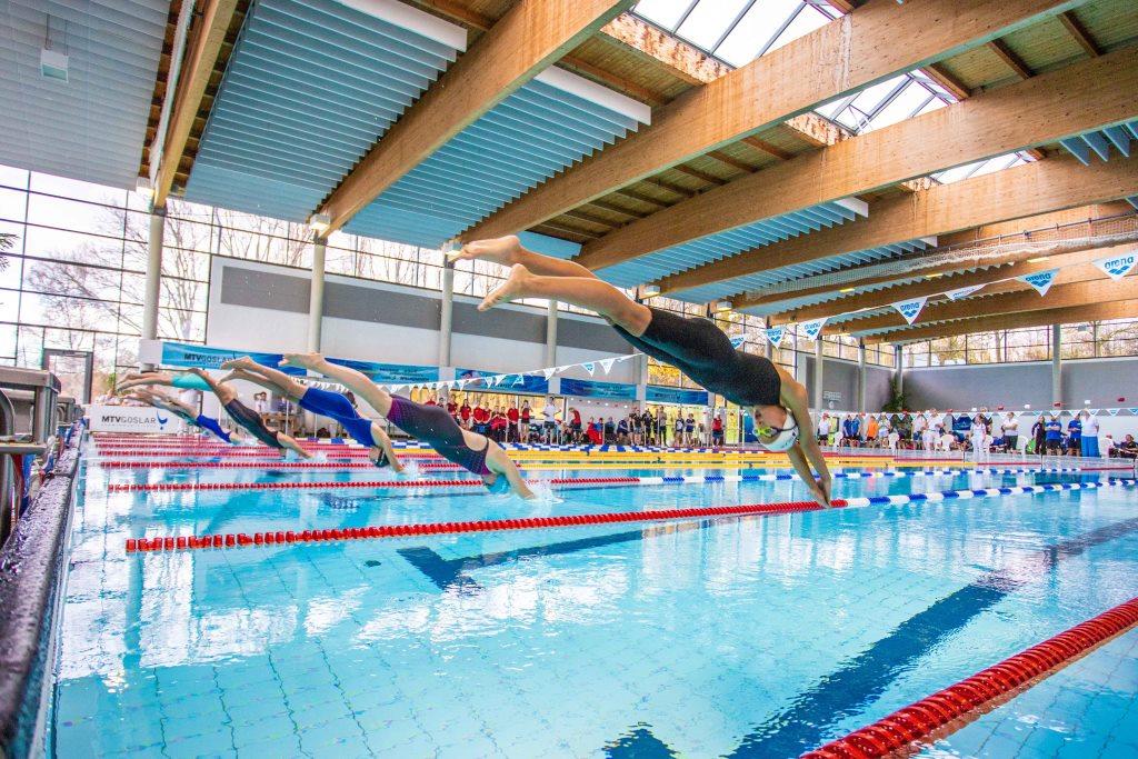 Lasse Palle Phielipeit und Yannick Kastner schwimmen Landesjahrgangsrekorde in Goslar